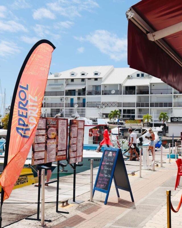 Superbe Studio Avec Piscine, Au Coeur De La Marina! Village Soleil ! Proche Aeroport & Ferry Le Gosier  Exterior photo